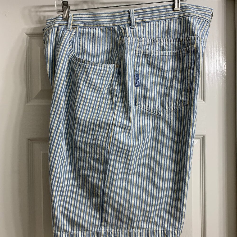 Kikomo Blue Jeans Brand Women's Blue and White Striped Shorts, Size 22